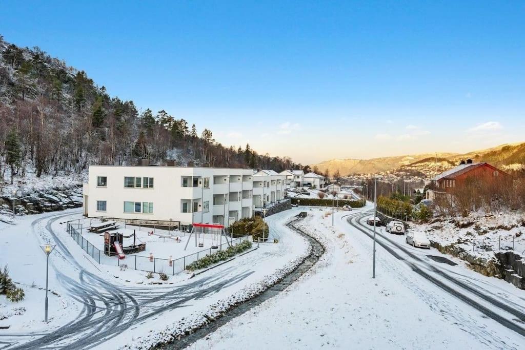 Stor Og Moderne Leilighet I Indre Arna Bergen Gratis Parkering!! Экстерьер фото