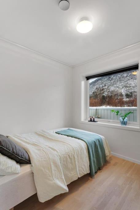 Stor Og Moderne Leilighet I Indre Arna Bergen Gratis Parkering!! Экстерьер фото