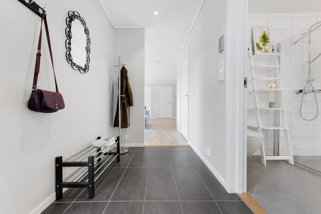 Stor Og Moderne Leilighet I Indre Arna Bergen Gratis Parkering!! Экстерьер фото