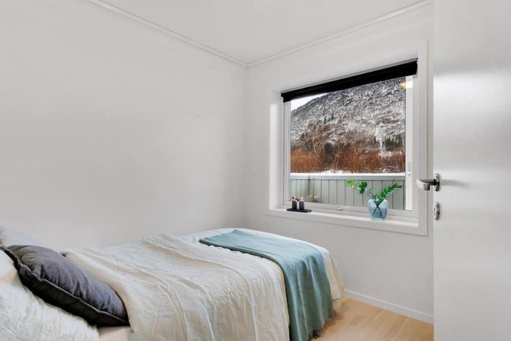 Stor Og Moderne Leilighet I Indre Arna Bergen Gratis Parkering!! Экстерьер фото